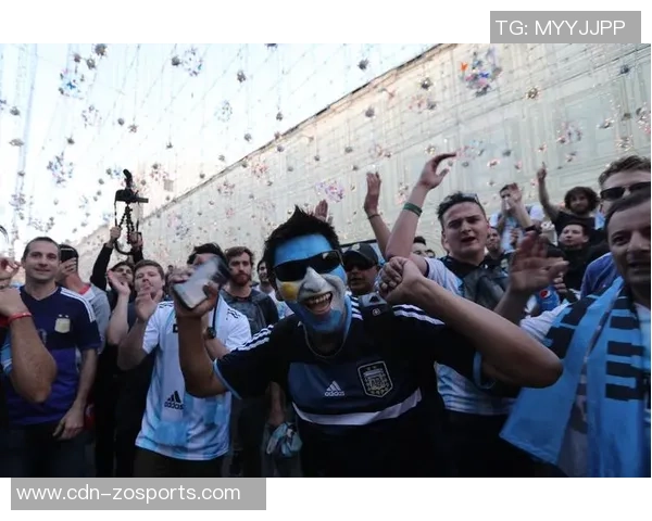 洛克公园足球盛宴开启球迷齐聚共享激情与快乐